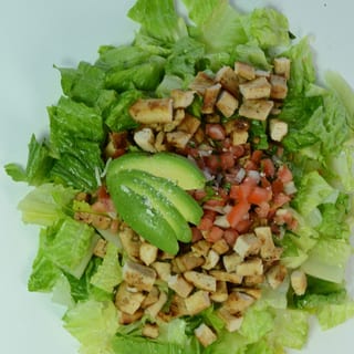 POLLO ASADO SALAD